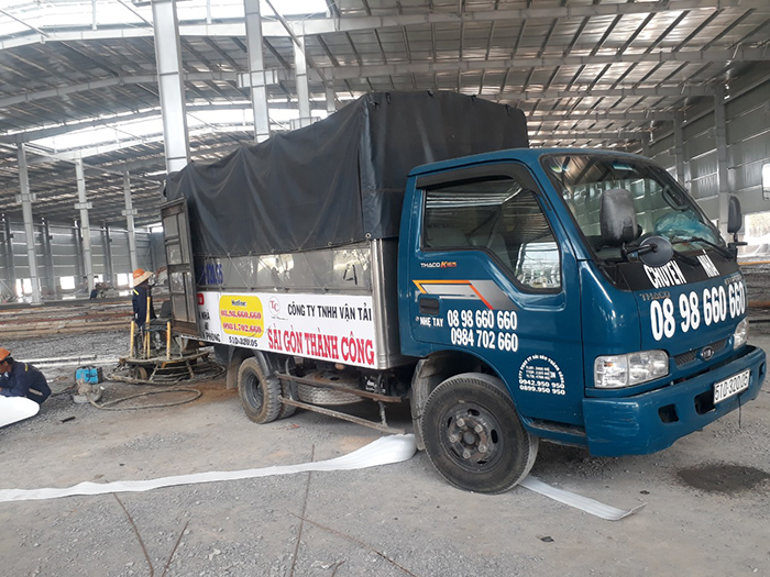 Xe tải cung cấp dịch vụ chuyển nhà giá rẻ quận Bình Thạnh tại Sài Gòn Thành Công. 